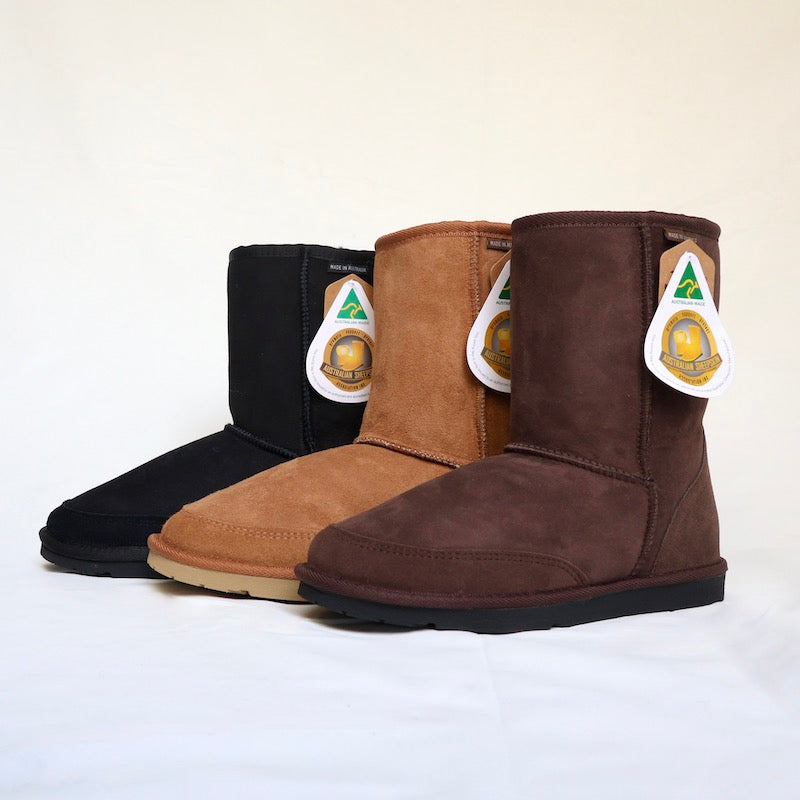 UGG Sheepskin Lorne Classic Short